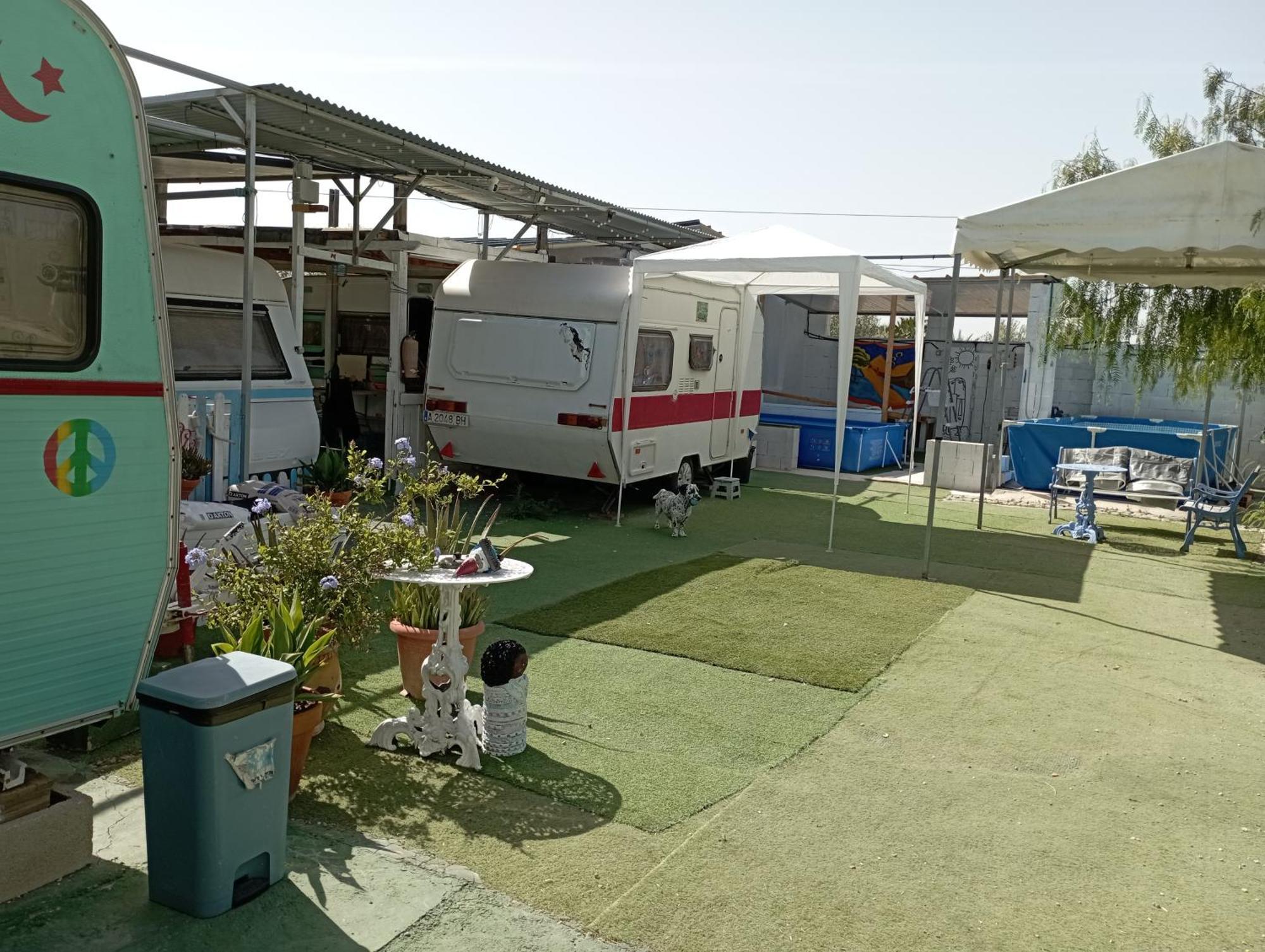 Caravanas Y Habitaciones Para Relajarse Sax Exterior photo